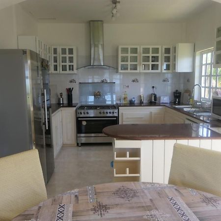 Вілла Tropical Garden Self Catering Вікторія Екстер'єр фото