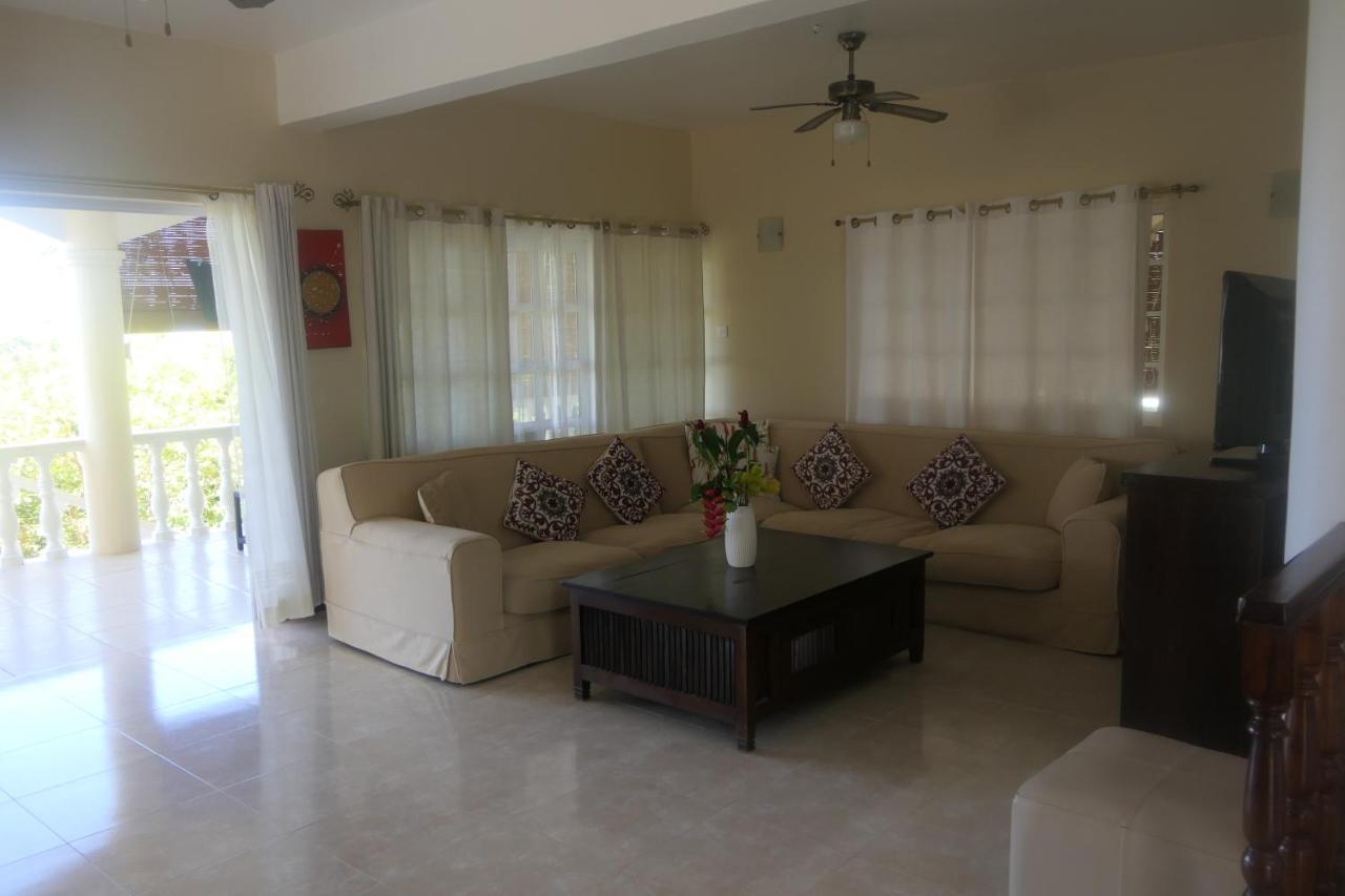 Вілла Tropical Garden Self Catering Вікторія Екстер'єр фото