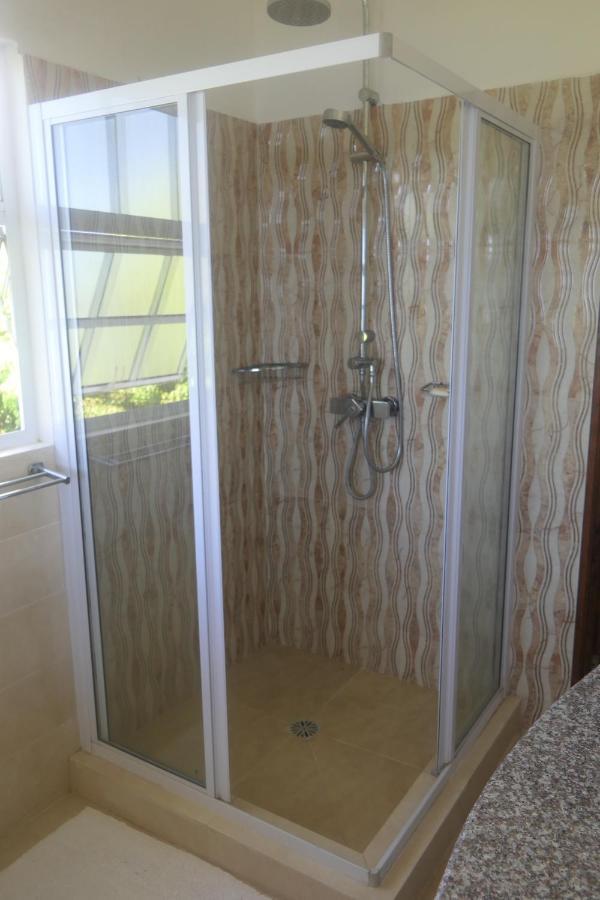 Вілла Tropical Garden Self Catering Вікторія Екстер'єр фото