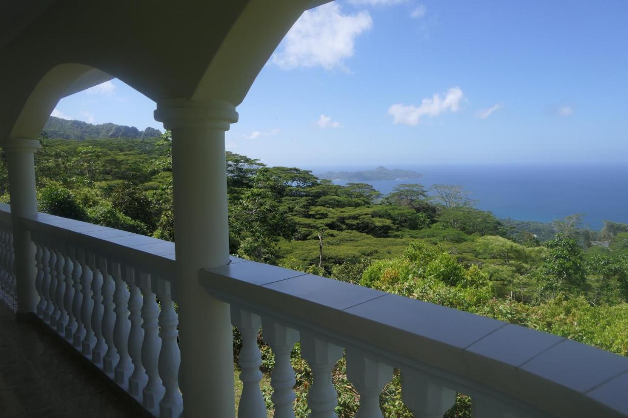 Вілла Tropical Garden Self Catering Вікторія Екстер'єр фото