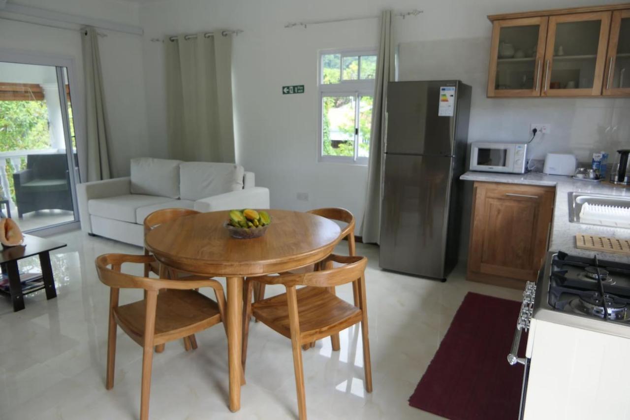 Вілла Tropical Garden Self Catering Вікторія Екстер'єр фото