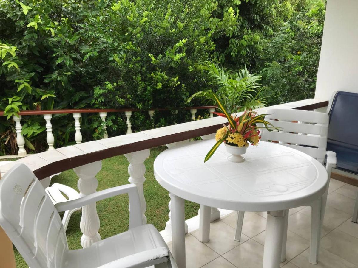Вілла Tropical Garden Self Catering Вікторія Екстер'єр фото