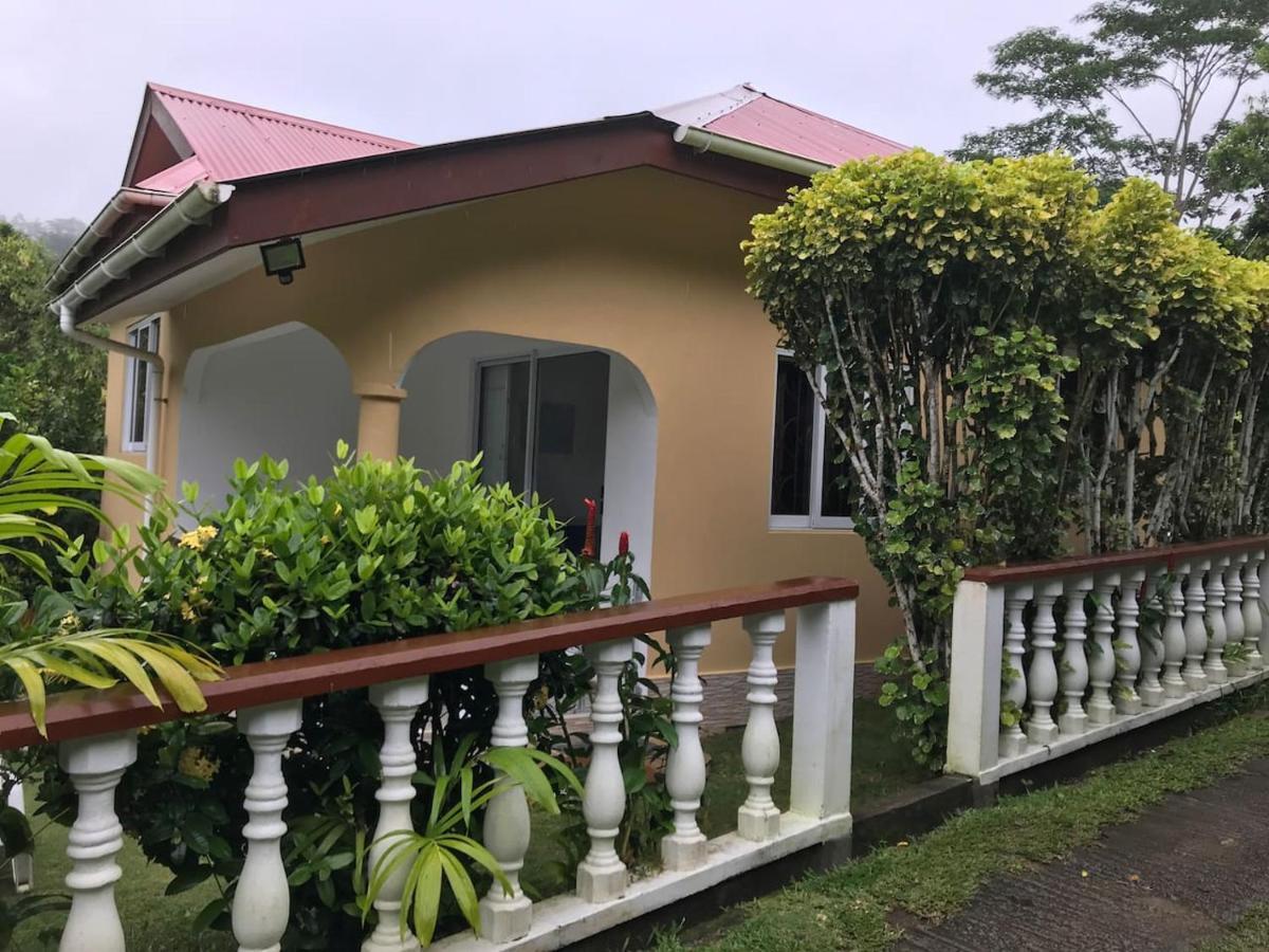 Вілла Tropical Garden Self Catering Вікторія Екстер'єр фото