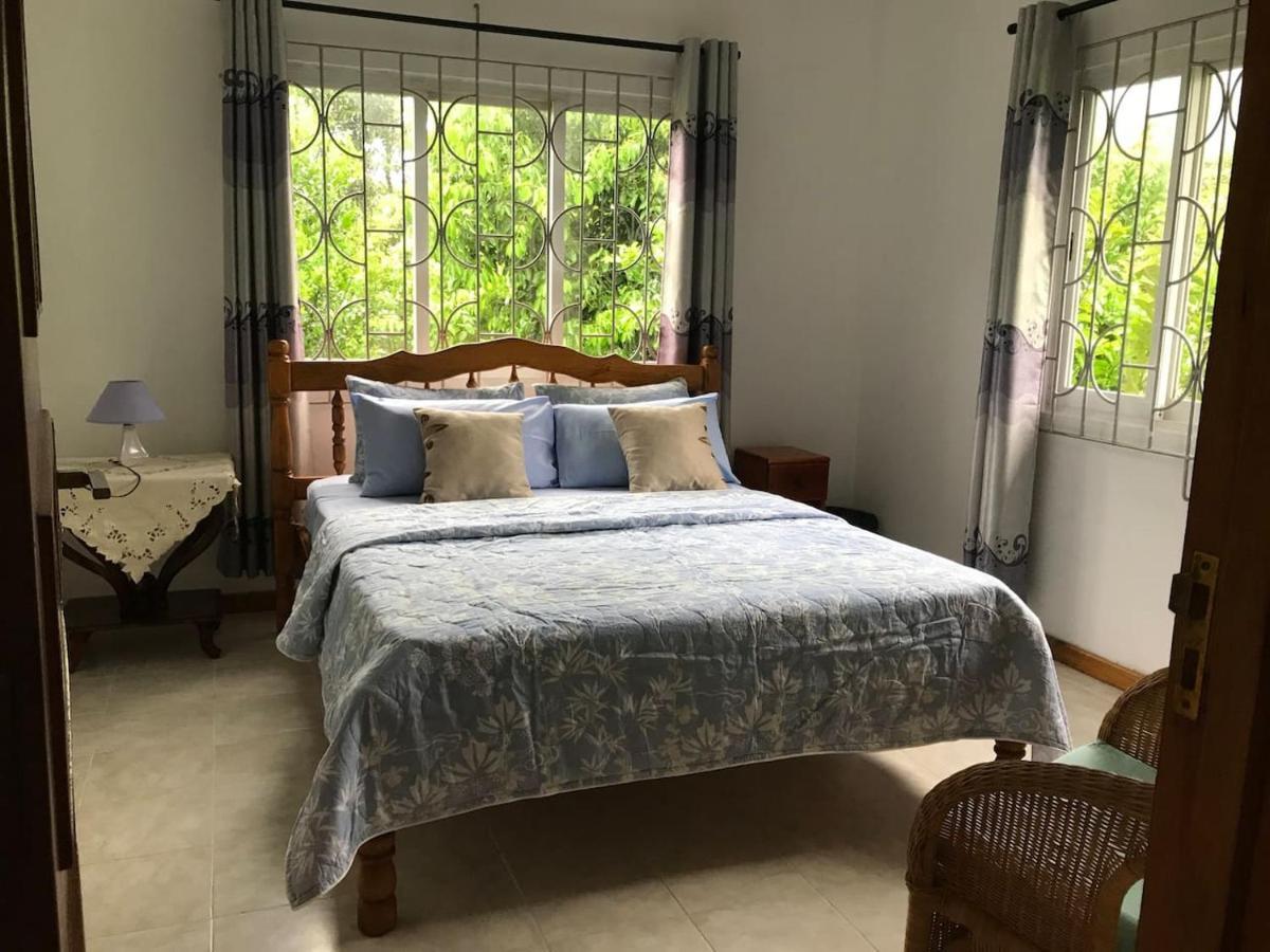 Вілла Tropical Garden Self Catering Вікторія Екстер'єр фото